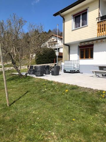 Nid D'Abeilles Apartamento Tramelan Exterior foto